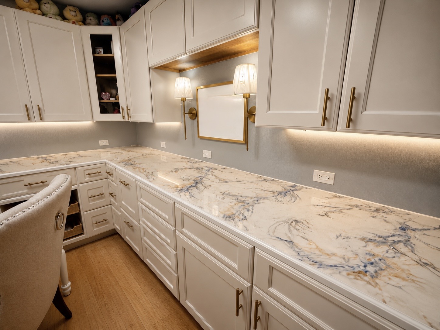 Luxury marble epoxy countertop with high-gloss veining and gold detailing by Epoxy Masters
